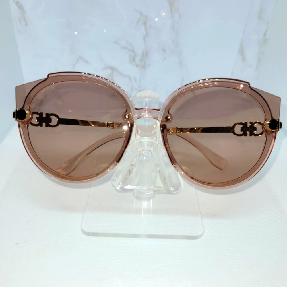 Cateye sunglasses